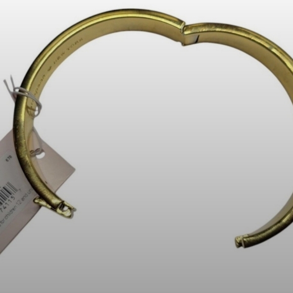 Kate Spade Hole Punched Hinged Coral and Gold Bangle/Bracelet. New With Tags! - Picture 4 of 6